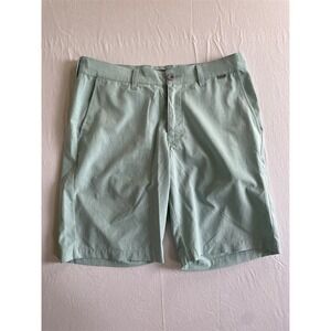 Travis Mathew 32x10"‎ Mint Green Stretch Performance Golf Mens Shorts